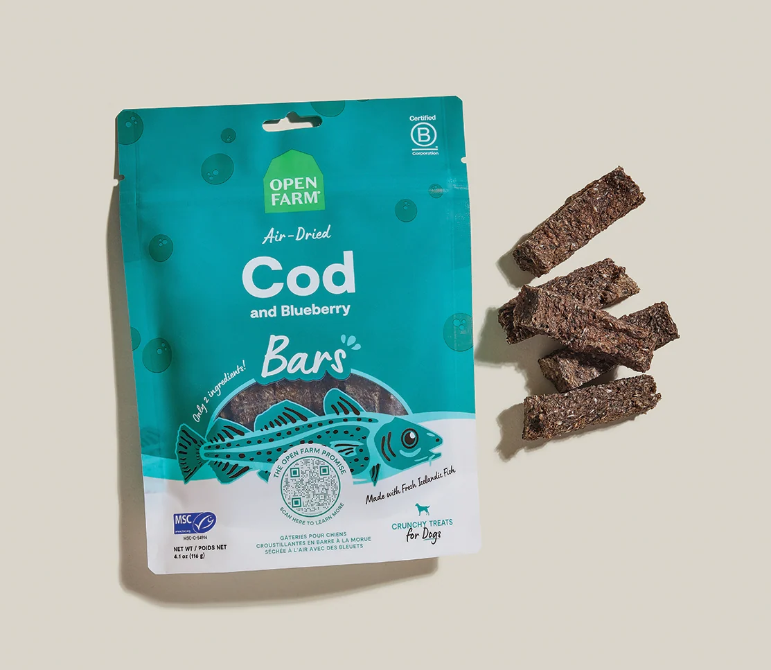Barrette per cani con merluzzo islandese essiccato all'aria e mirtilli, due ingredienti